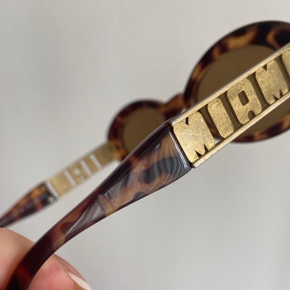 Gianni Versace 527/M MIAMI Vintage Sunglasses - Picture 13 of 16